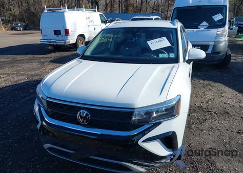 2024 Volkswagen Taos 1.5T Se z USA, uszkodzony, nr VIN 3VVUX7B28RM068871